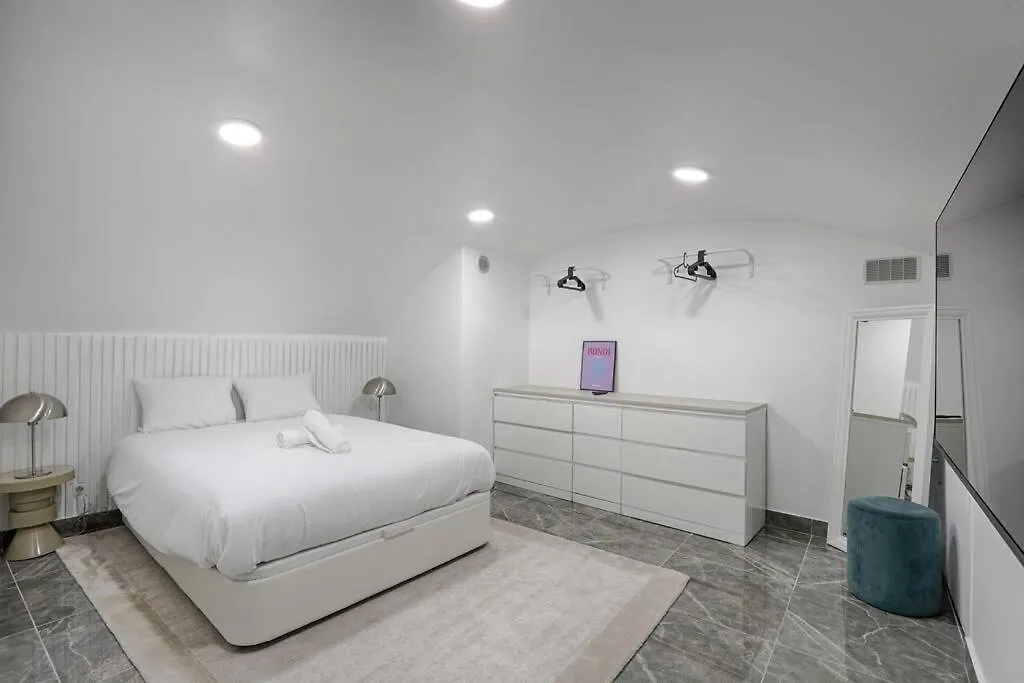 Buttes Chaumont Charming Apartment 4P Paris