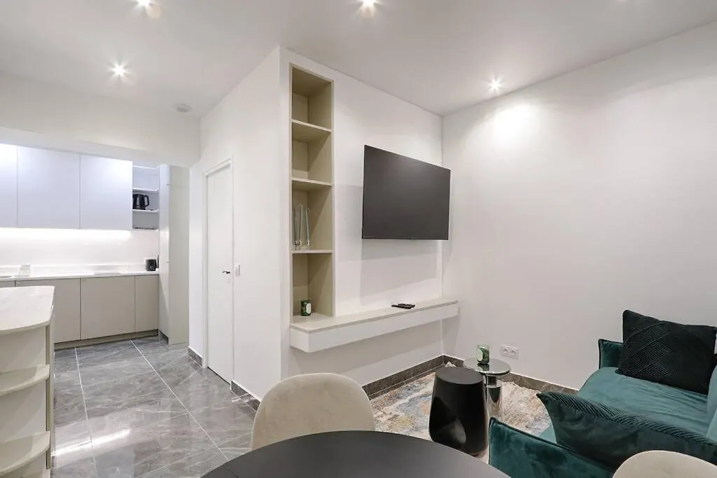 Buttes Chaumont Charming Apartment 4P Paris