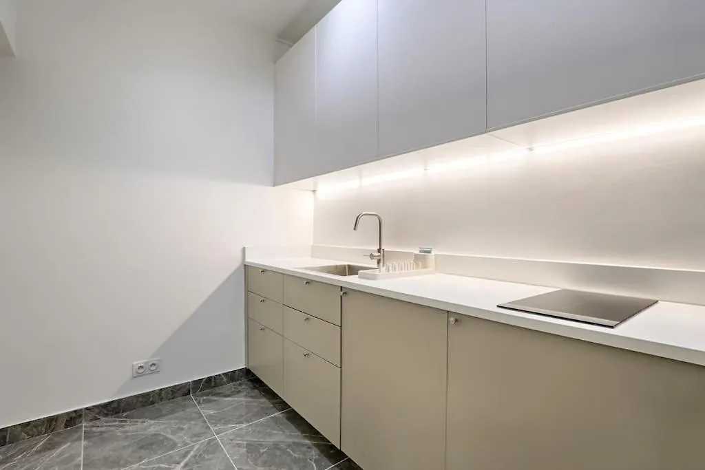 Buttes Chaumont Charming Apartment 4P Paris